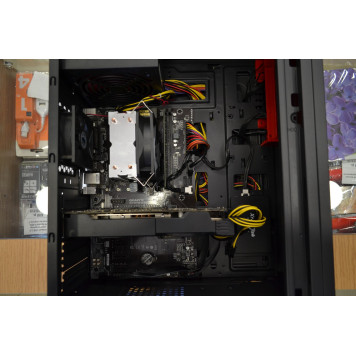 Б/У ПК (Xeon E3-1230 V6, 16 384 МБ, HDD 1000 ГБ, SSD 240 ГБ, Radeon RX580, GA-H110M-D3A, 700 W). Новые корпус и SSD. Процессор аналог Core i7-7700-4