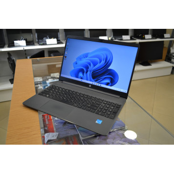 Б/У ноутбук 15.6" HP 15s-fq2018ur (Intel Core i3-1115G4, RAM 12 ГБ, SSD 256 ГБ NVMe, Intel UHD Graphics (48 EU) 6 ГБ SMA)