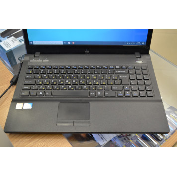 Б/У ноутбук 15.6" DNS 0119107 (Intel Pentium T4400, RAM 3 ГБ, HDD 500 ГБ, AMD Radeon HD 4000 Series Расширяемая SMA)-1